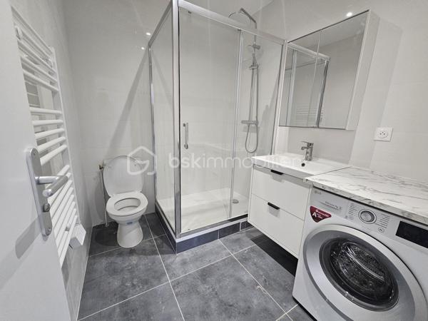 Immeuble commercial de 176 m²