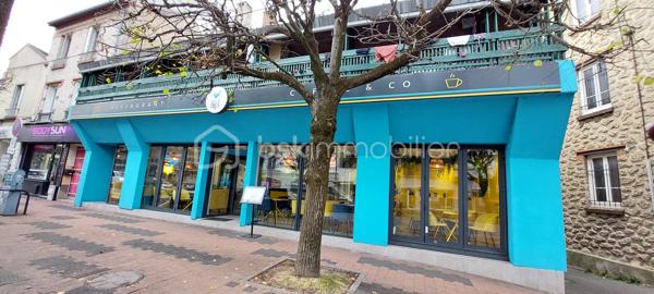 Immeuble commercial de 176 m²