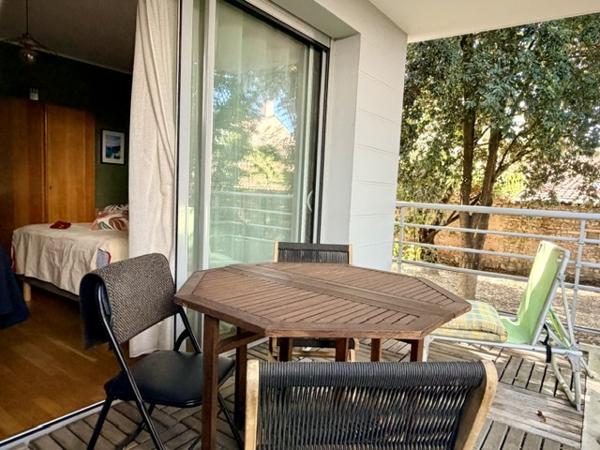 SECTEUR ROMPSAY – TRES JOLI TYPE 2 AVEC TERRASSE ET STATIONNEMENT