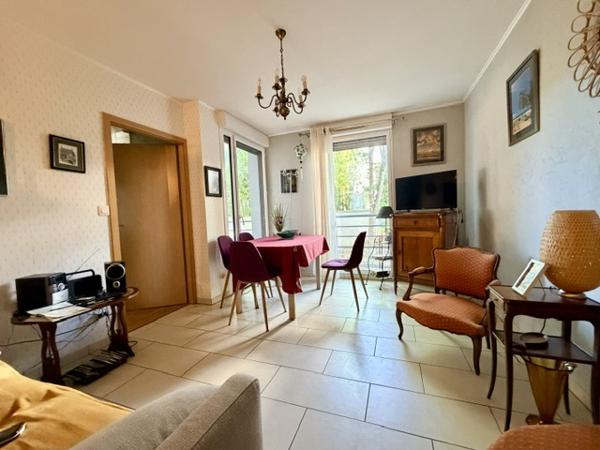 SECTEUR ROMPSAY – TRES JOLI TYPE 2 AVEC TERRASSE ET STATIONNEMENT