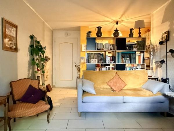 SECTEUR ROMPSAY – TRES JOLI TYPE 2 AVEC TERRASSE ET STATIONNEMENT