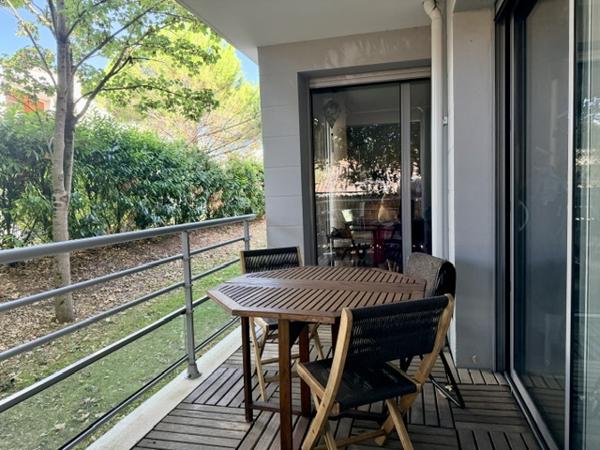 SECTEUR ROMPSAY – TRES JOLI TYPE 2 AVEC TERRASSE ET STATIONNEMENT
