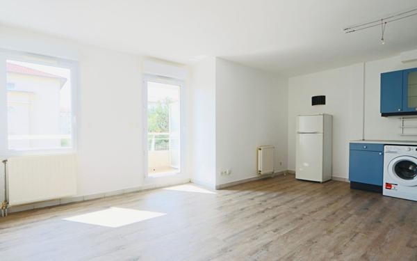 Appartement à vendre    2 pièces • 42 m2 Tassin-la-Demi-Lune