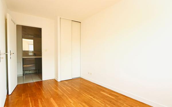 Appartement à vendre    2 pièces • 42 m2 Tassin-la-Demi-Lune