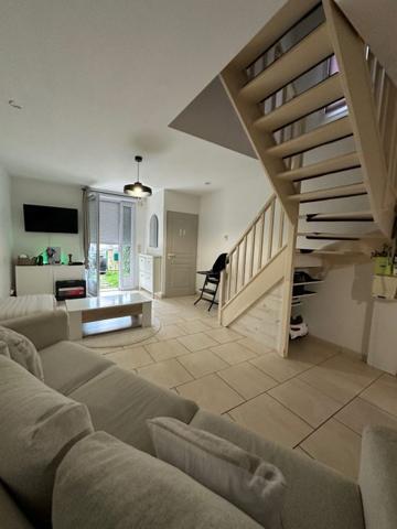 Maison mitoyenne 1 côté Dax 65 m²