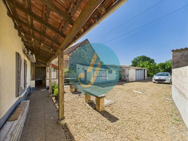 Suilly-la-Tour (58150) Maison 138m2 avec 4 chambres et dépendances au calme sur terrain clos.