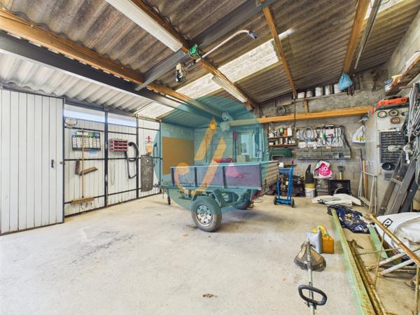 Suilly-la-Tour (58150) Maison 138m2 avec 4 chambres et dépendances au calme sur terrain clos.