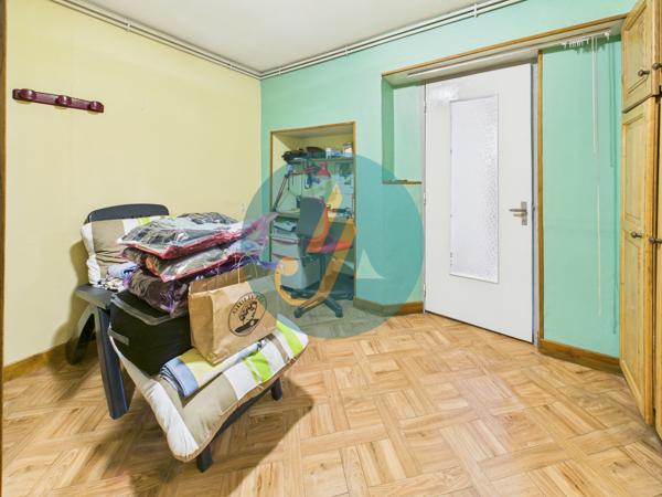 Suilly-la-Tour (58150) Maison 138m2 avec 4 chambres et dépendances au calme sur terrain clos.