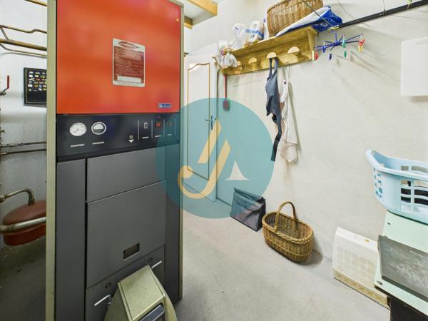 Suilly-la-Tour (58150) Maison 138m2 avec 4 chambres et dépendances au calme sur terrain clos.