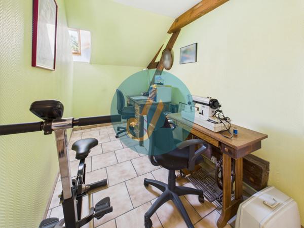 Suilly-la-Tour (58150) Maison 138m2 avec 4 chambres et dépendances au calme sur terrain clos.