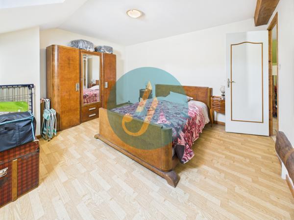 Suilly-la-Tour (58150) Maison 138m2 avec 4 chambres et dépendances au calme sur terrain clos.