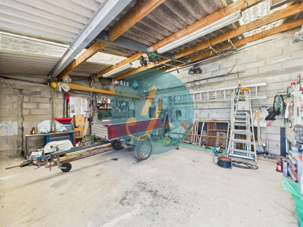 Suilly-la-Tour (58150) Maison 138m2 avec 4 chambres et dépendances au calme sur terrain clos.