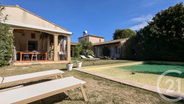 Maison à vendre  8 pièces - 197,04 m 2   AIMARGUES  - 30