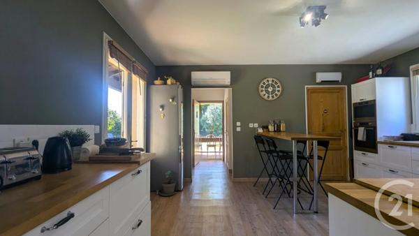 Maison à vendre  8 pièces - 197,04 m 2   AIMARGUES  - 30
