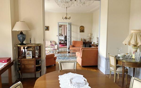 Maison à vendre    11 pièces •  Angoulême