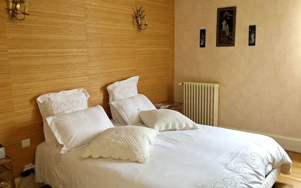 Maison à vendre    11 pièces •  Angoulême