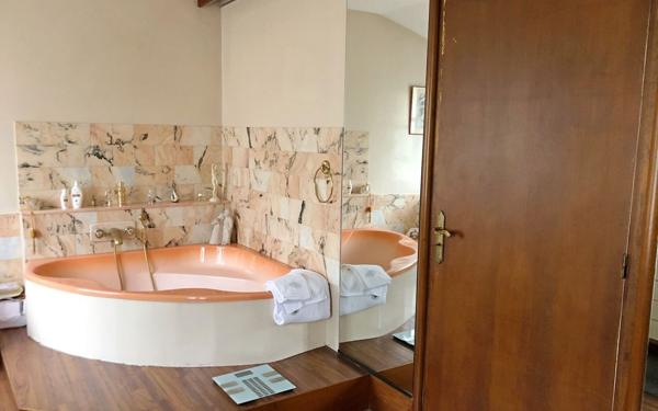 Maison à vendre    11 pièces •  Angoulême