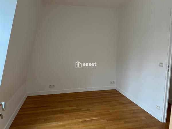Location Appartement 3 pièces 67.7 m² - Paris 75017