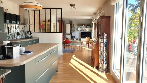 Appartement 4 pièces dernier étage avec terrasse de 52 m2 SAINT MAUR DES FOSSES (94)