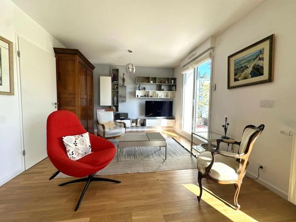 Appartement 4 pièces dernier étage avec terrasse de 52 m2 SAINT MAUR DES FOSSES (94)