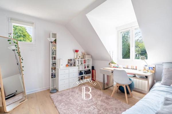 Saint-Germain-en-Laye, Maison 6 Chambres -  276 m² à vendre