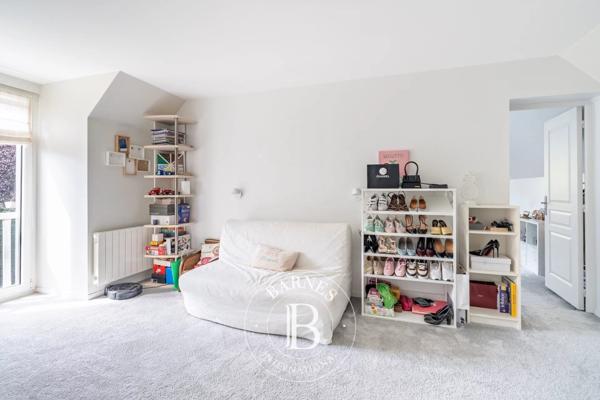 Saint-Germain-en-Laye, Maison 6 Chambres -  276 m² à vendre