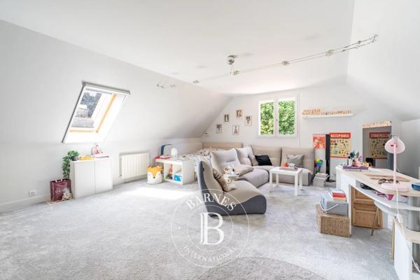 Saint-Germain-en-Laye, Maison 6 Chambres -  276 m² à vendre