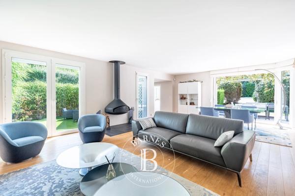 Saint-Germain-en-Laye, Maison 6 Chambres -  276 m² à vendre