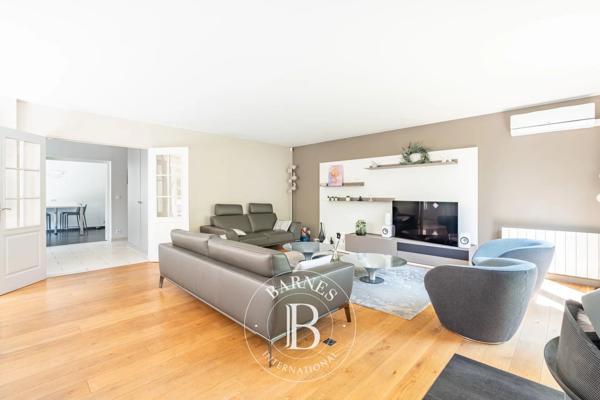 Saint-Germain-en-Laye, Maison 6 Chambres -  276 m² à vendre