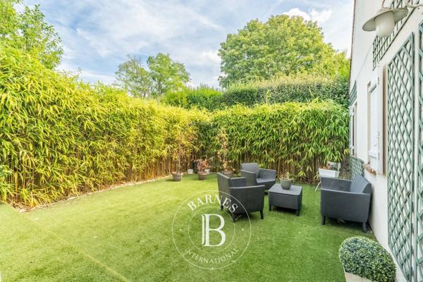 Saint-Germain-en-Laye, Maison 6 Chambres -  276 m² à vendre