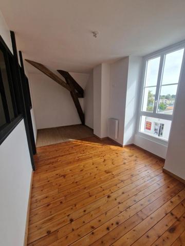 Ensemble immobilier de 2 immeubles de rapport 17400 St Jean d'Angély