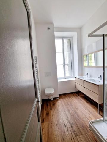 Ensemble immobilier de 2 immeubles de rapport 17400 St Jean d'Angély