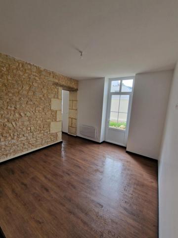 Ensemble immobilier de 2 immeubles de rapport 17400 St Jean d'Angély