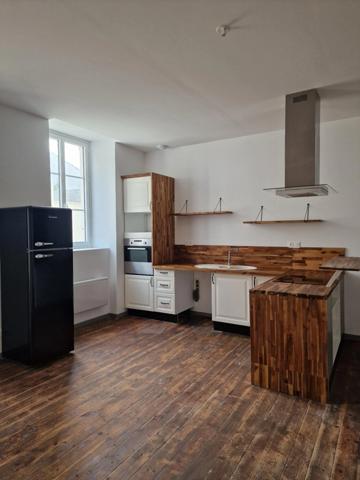 Ensemble immobilier de 2 immeubles de rapport 17400 St Jean d'Angély