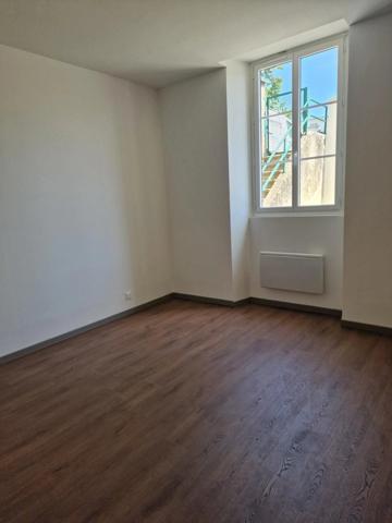 Ensemble immobilier de 2 immeubles de rapport 17400 St Jean d'Angély