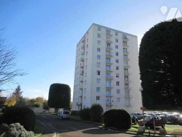 A vendre aux enchères le 11 février 2026 Situé à TROYES au 8c parc des Noels . Appartement de 6...