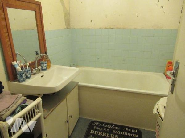 A vendre aux enchères le 11 février 2026 Situé à TROYES au 8c parc des Noels . Appartement de 6...