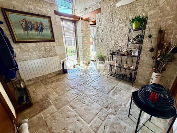 CACHET EXCEPTIONNEL -  maison avec dépendances et jardin arboré
