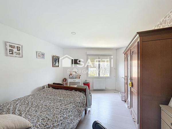 Maison rénovée avec une seconde maison et dépendances entre Barbezieux et Angoulême