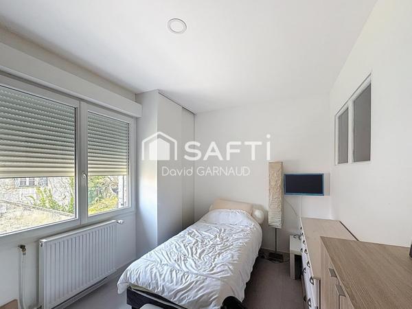 Maison rénovée avec une seconde maison et dépendances entre Barbezieux et Angoulême