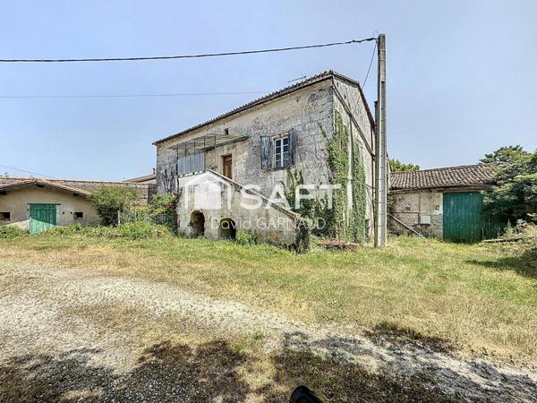 Maison rénovée avec une seconde maison et dépendances entre Barbezieux et Angoulême