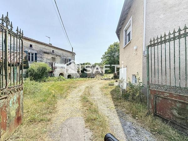 Maison rénovée avec une seconde maison et dépendances entre Barbezieux et Angoulême