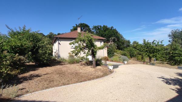 Belle maison sur sous sol aux portes de Châtellerault.