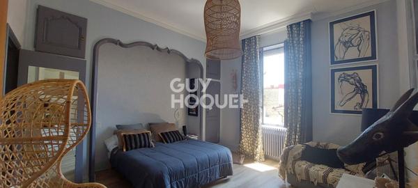 Carpentras - Hôtel Particulier 1850 - 252 m² - 9 pièces - 5 chambres - Cour intérieure