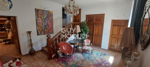 Carpentras - Hôtel Particulier 1850 - 252 m² - 9 pièces - 5 chambres - Cour intérieure