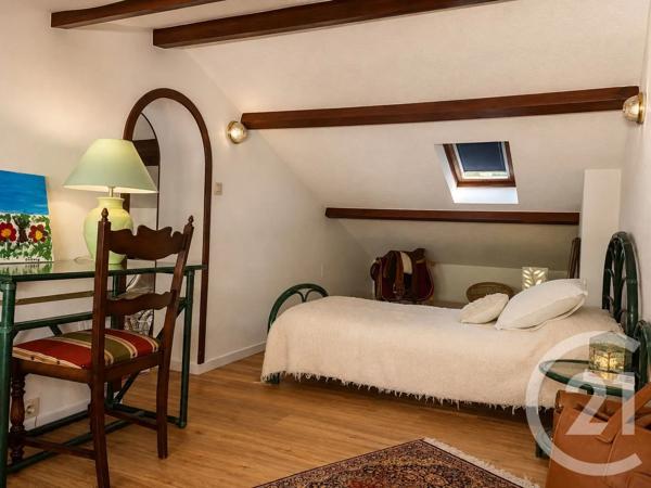 Maison à vendre  6 pièces - 158,21 m 2   LA ROCHE SUR YON  - 85
