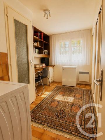 Maison à vendre  6 pièces - 158,21 m 2   LA ROCHE SUR YON  - 85