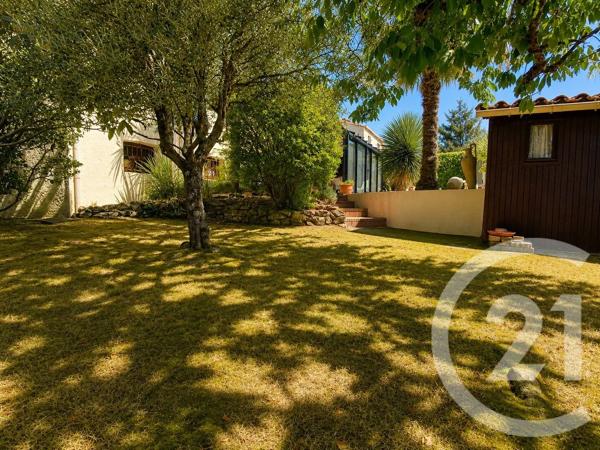 Maison à vendre  6 pièces - 158,21 m 2   LA ROCHE SUR YON  - 85