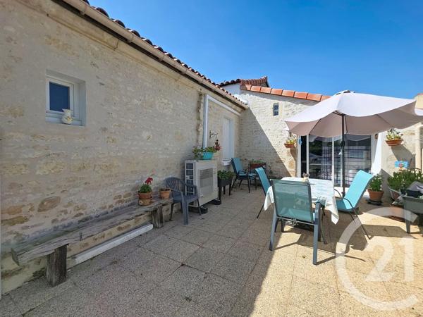 Maison à vendre  6 pièces - 158,21 m 2   LA ROCHE SUR YON  - 85