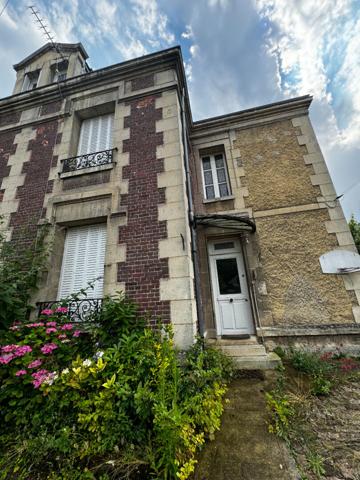 GRANDE MAISON - QUARTIER RECHERCHE -